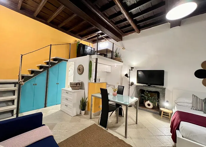 Charming Navona Duplex